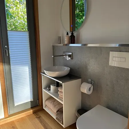 Nyaraló Minimalist Design Mit See- Und Wiesenzugang Walsrode