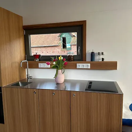Minimalist Design Mit See- Und Wiesenzugang Semesterbostad