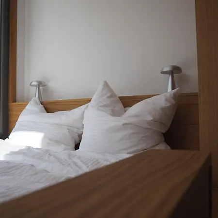 Minimalist Design Mit See- Und Wiesenzugang * Walsrode