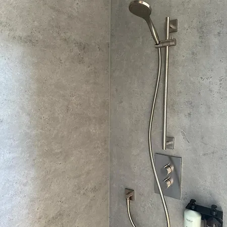 Minimalist Design Mit See- Und Wiesenzugang Nyaraló