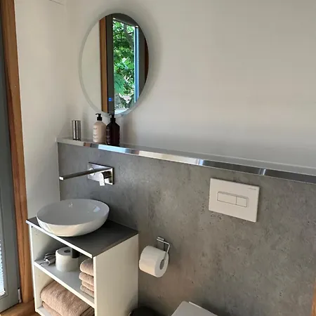 Minimalist Design Mit See- Und Wiesenzugang Nyaraló *
