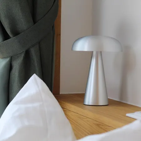 Semesterbostad Minimalist Design Mit See- Und Wiesenzugang Walsrode